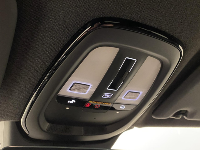 Volvo EX40 TWIN MOTOR AWD ULTRA na operativní leasing