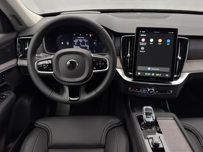 Volvo XC90 T8 AWD Plug-in DARK PLUS 7m na operativní leasing