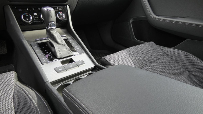 Škoda Superb Combi 2,0 TDI DSG Style na operativní leasing