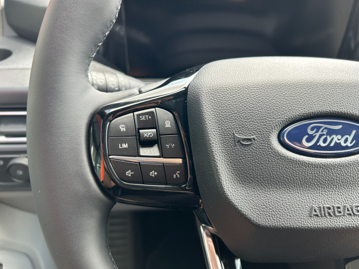 Titanium X L1 2.5 PHEV 171kW na operativní leasing