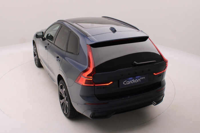 Volvo XC60 B5 AWD AUT ULTRA BLACK EDITION 2.0 Edition na operativní leasing