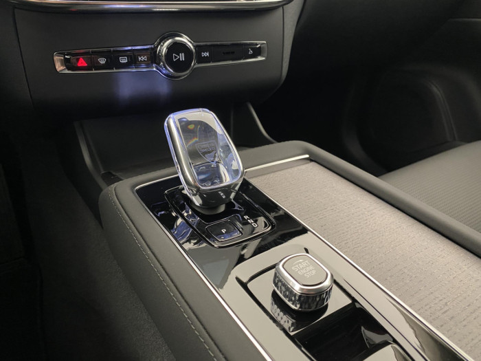 Volvo XC90 B5 AWD AUT BRIGHT PLUS na operativní leasing