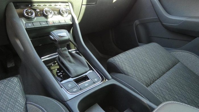 Škoda Karoq 1,5 TSI Style DSG na operativní leasing