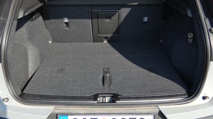 Volvo XC40 B3 PLUS DARK na operativní leasing