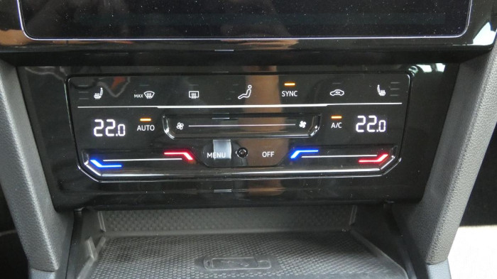 Volkswagen Passat 2.0 TDI 147kW BMT 4MOT DSG Ele na operativní leasing