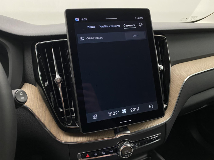 Volvo XC60 B5 AWD AUT BRIGHT PLUS na operativní leasing