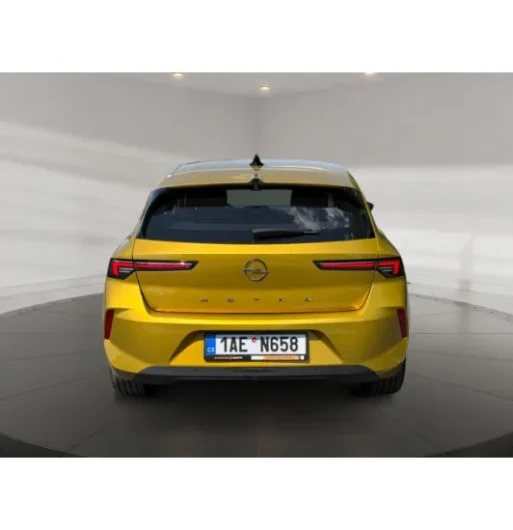 Opel Astra 1.2T 81 Edition 5d na operativní leasing