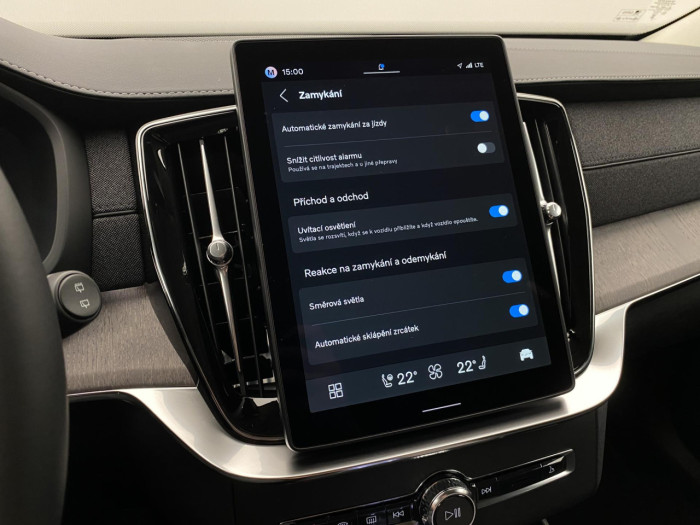 Volvo XC90 T8 AWD Plug-in BRIGHT PLUS 7m na operativní leasing