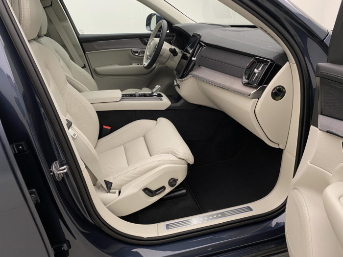 Volvo XC90 B5 AWD AUT BRIGHT PLUS 7míst na operativní leasing
