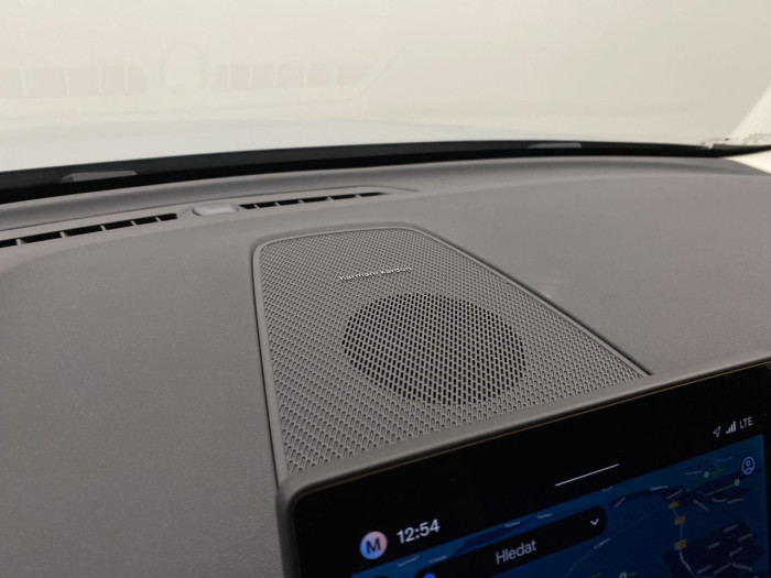 Volvo XC60 B5 AWD AUT BRIGHT PLUS na operativní leasing