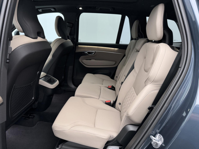 Volvo XC90 B5 AWD AUT DARK PLUS 7míst na operativní leasing