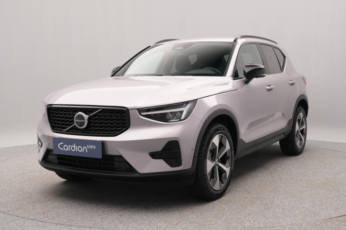 Volvo XC40 B3 AUT DARK PLUS na operativní leasing
