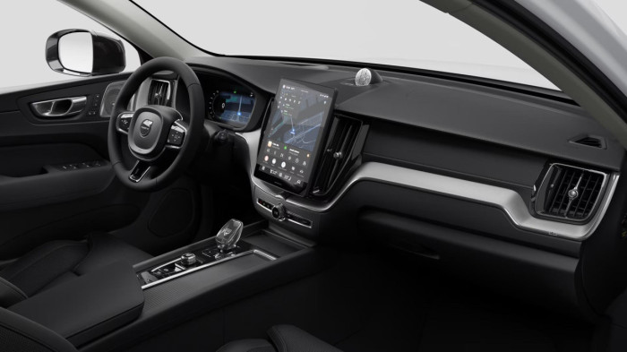 Volvo XC60 B5 AWD AUT DARK ULTRA na operativní leasing