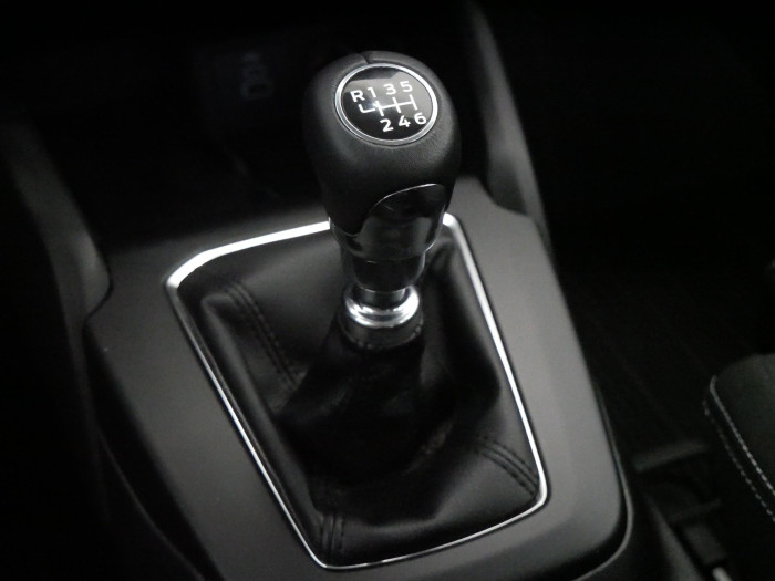 Ford Focus 1.5 TDCI 88 kW Titanium na operativní leasing