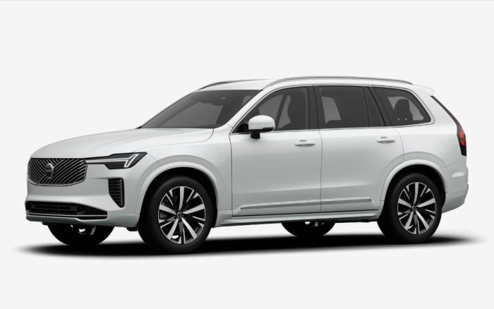 Volvo XC90 B5 AWD AUT CORE 7míst na operativní leasing