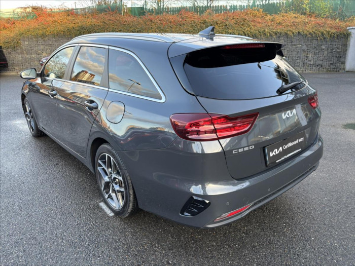 KIA Ceed SW CD 1,5 T-GDi GPF 7DCT TOP + PAKET BUSINESS automat na operativní leasing
