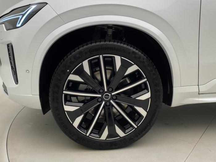 Volvo XC90 B5 AWD AUT DARK PLUS 7míst na operativní leasing