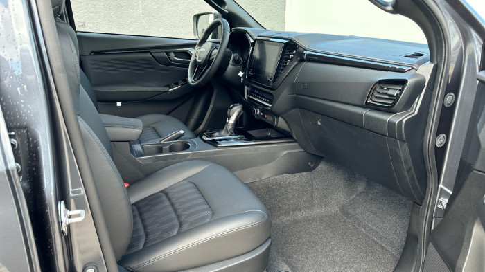 Isuzu Double cab V-CROSS 4X4 AT na operativní leasing