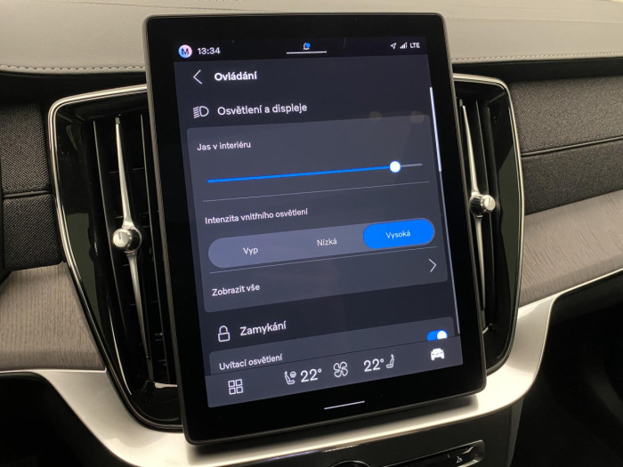 Volvo XC90 T8 AWD RECHARGE BRIGHT ULTRA na operativní leasing