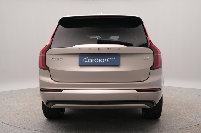 Volvo XC90 T8 AWD Plug-in DARK PLUS 7m na operativní leasing