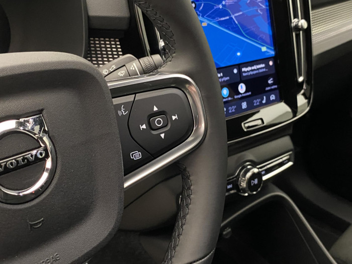 Volvo EC40 BLACK EDITION SINGLE EXT ULTRA Edition na operativní leasing