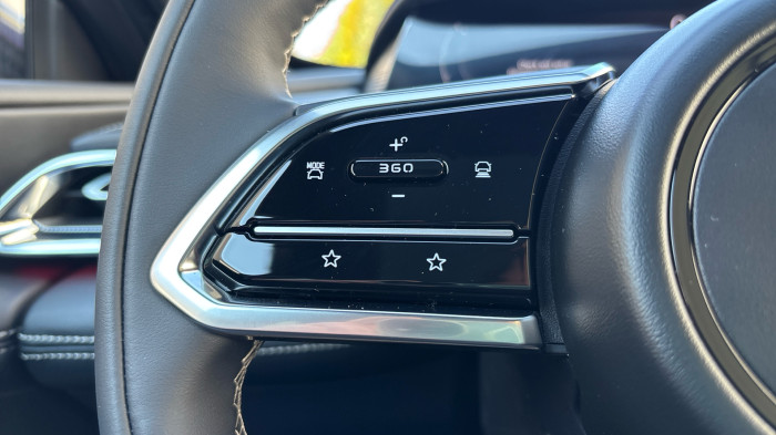 Mazda 6e 68.8 kWh Takumi - Soul Red Crystal - Full Servis na operativní leasing