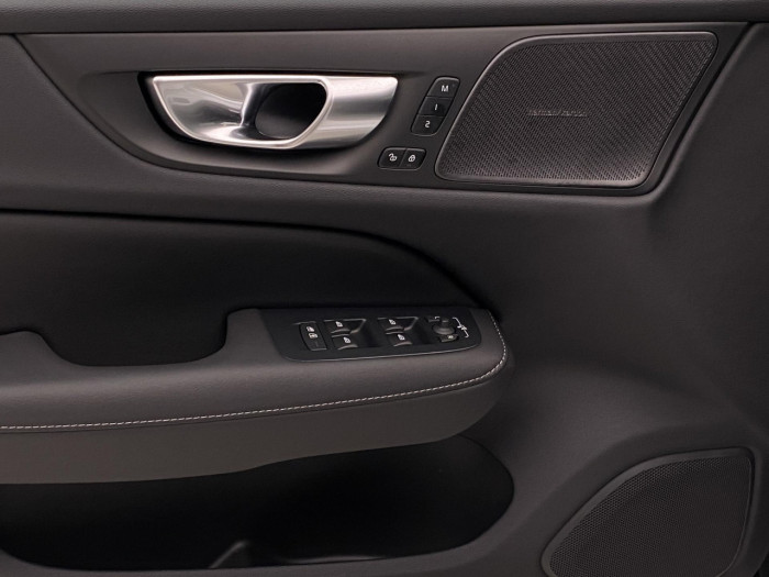 Volvo V60 B4 AUT BRIGHT PLUS na operativní leasing