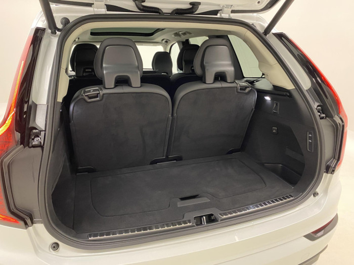 Volvo XC90 B5 AWD AUT DARK PLUS 7míst na operativní leasing