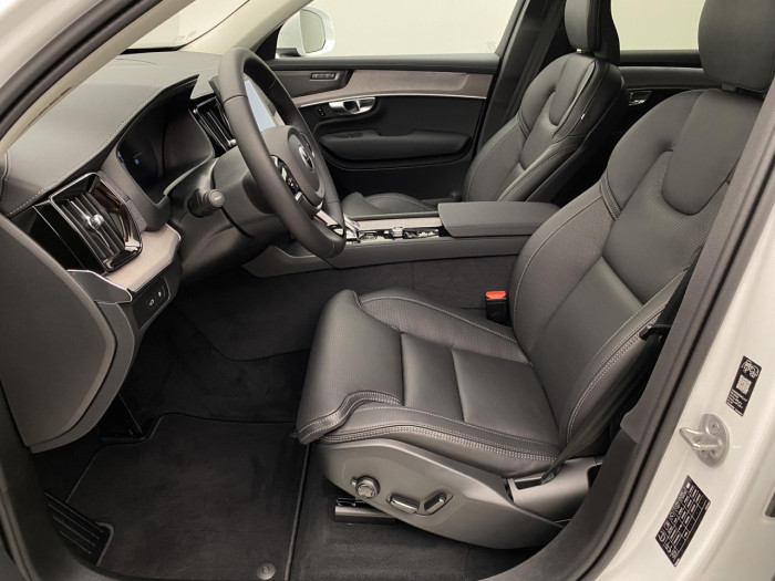Volvo XC90 T8 AWD RECHARGE BRIGHT PLUS 7m na operativní leasing