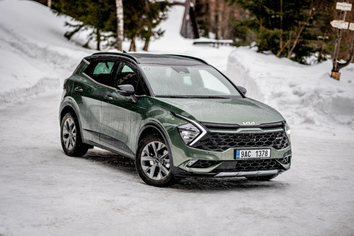KIA Sportage 1.6 T-GDI 4x4 HEV 6AT EXCLUSIVE automat na operativní leasing