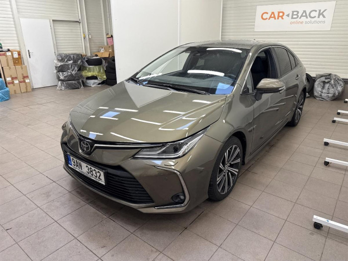Toyota Corolla 1.5 Dynamic Force Comfort na operativní leasing