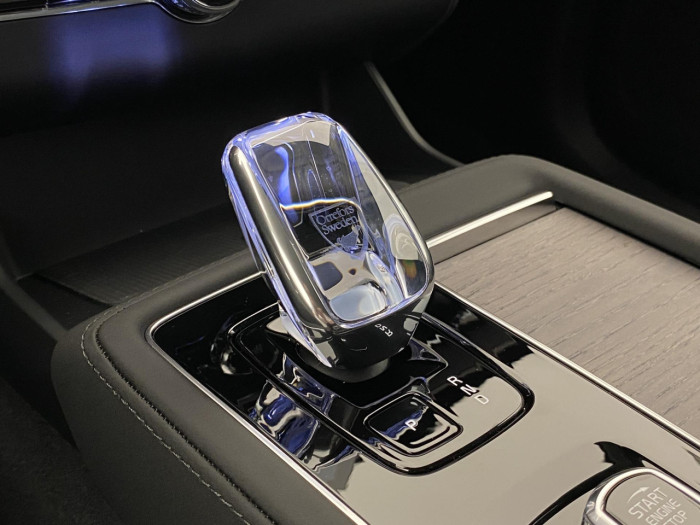 Volvo XC90 T8 AWD RECHARGE DARK PLUS 7m na operativní leasing