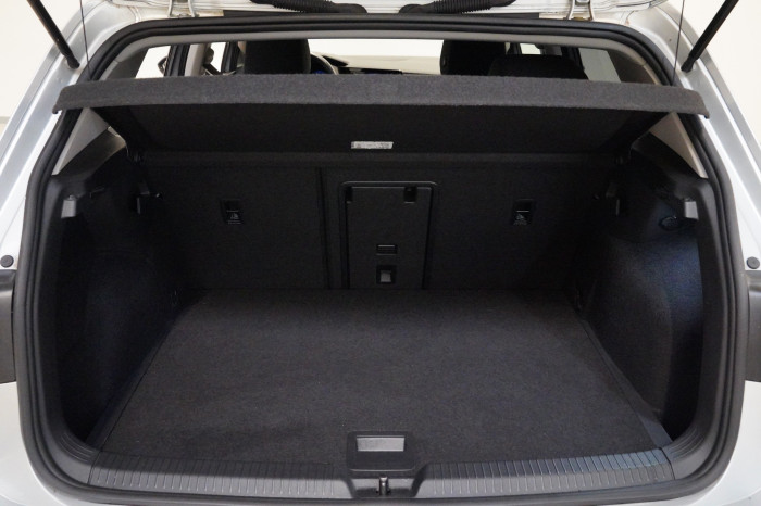 Volkswagen Golf 1.0 TSI 81 kW DSG Life na operativní leasing