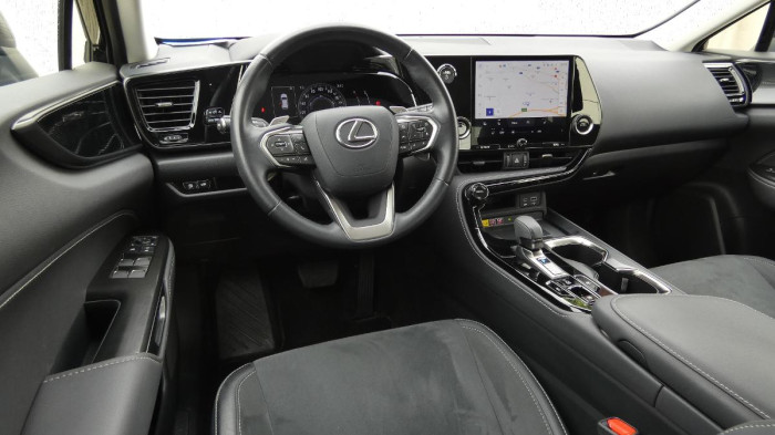 Lexus NX 350h 2.5 E-CVT Comfort Top na operativní leasing