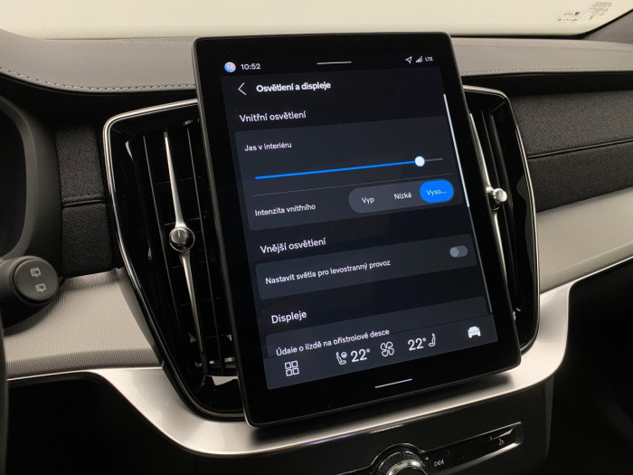 Volvo XC90 B5 AWD BLACK EDITION PLUS 7 na operativní leasing