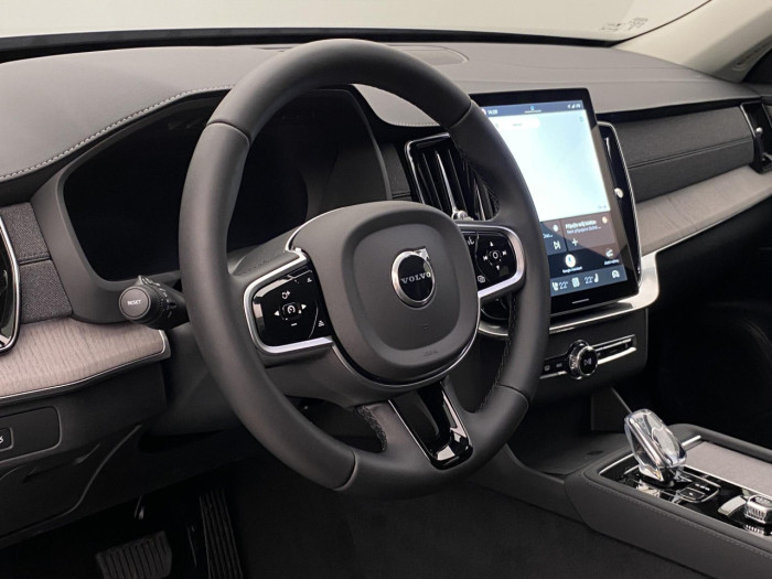 Volvo XC90 B5 AWD AUT BRIGHT PLUS na operativní leasing