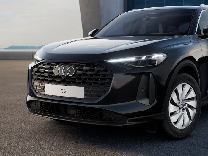 Audi Q5 e-hybrid quattro 220kW STR na operativní leasing