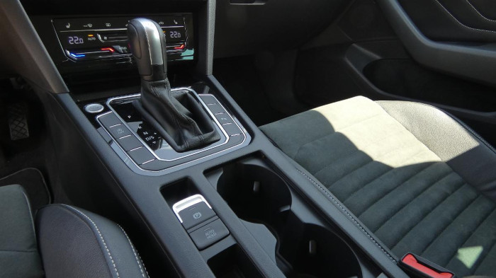Volkswagen Passat 2.0 TDI 147kW BMT 4MOT DSG Ele na operativní leasing
