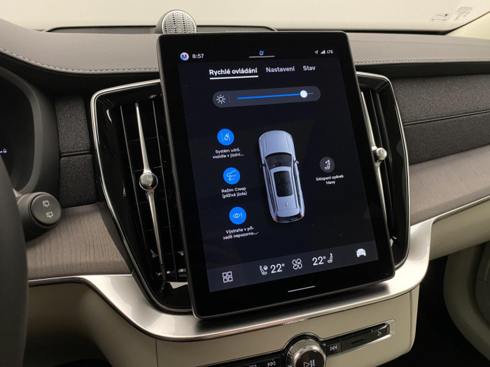 Volvo XC90 T8 AWD Plug-in DARK ULTRA na operativní leasing