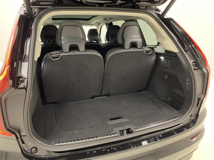 Volvo XC90 B5 AWD AUT DARK PLUS 7míst na operativní leasing