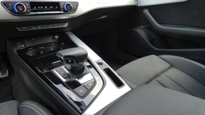 Audi A4 40 TDI quattro S tronic Advanc na operativní leasing