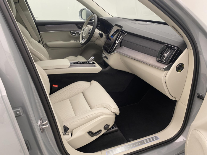 Volvo XC90 B5 AWD AUT BRIGHT PLUS 7míst na operativní leasing