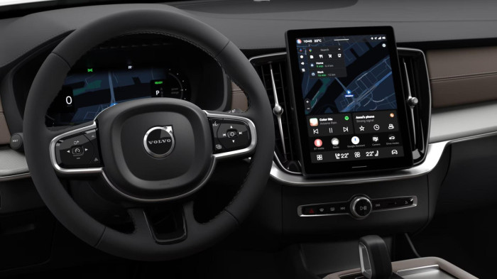 Volvo XC90 T8 AWD RECHARGE CORE 7m na operativní leasing