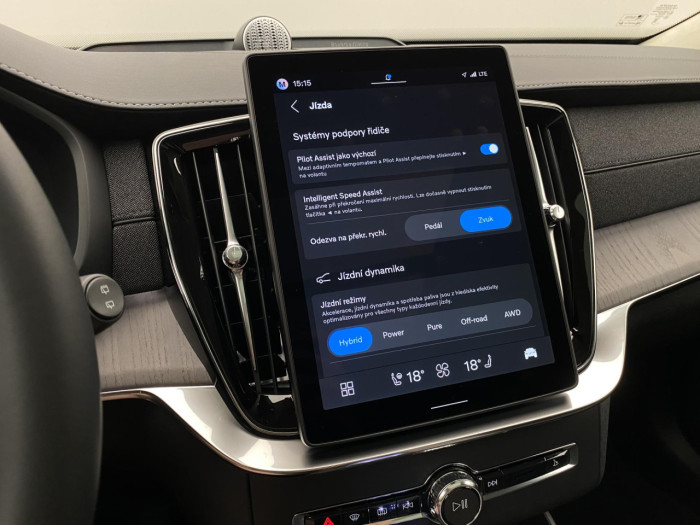 Volvo XC90 T8 AWD Plug-in BRIGHT ULTRA na operativní leasing