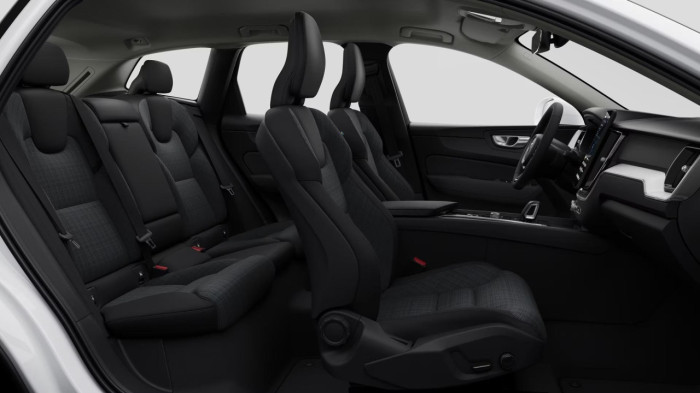 Volvo XC60 B5 AWD AUT ESSENTIAL na operativní leasing