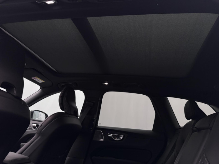 Volvo XC60 B5 AWD AUT BRIGHT PLUS na operativní leasing