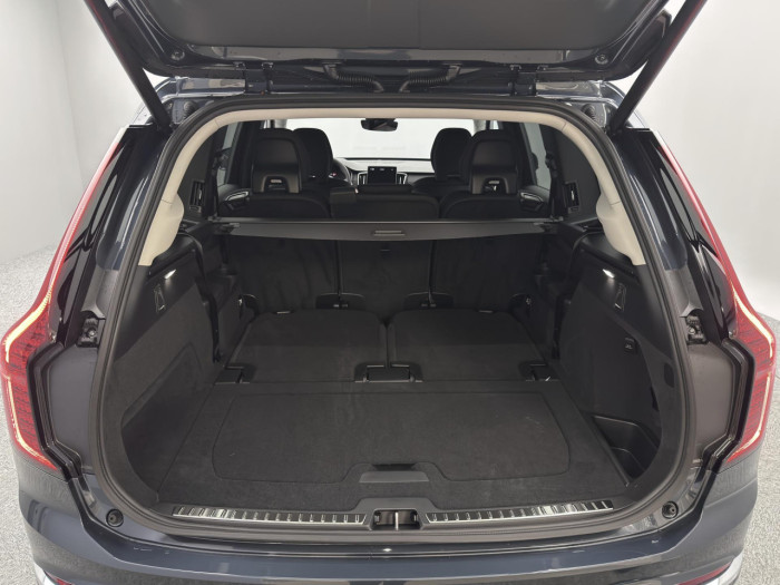 Volvo XC90 T8 AWD Plug-in BRIGHT PLUS 7m na operativní leasing