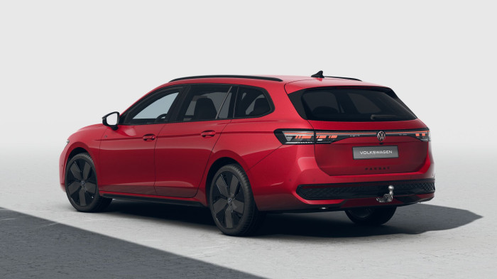 Volkswagen Passat R-Line People 2,0 TSI 150 kW na operativní leasing