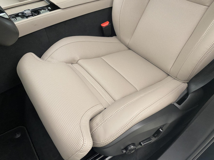 Volvo XC90 T8 AWD Plug-in BRIGHT PLUS 7m na operativní leasing