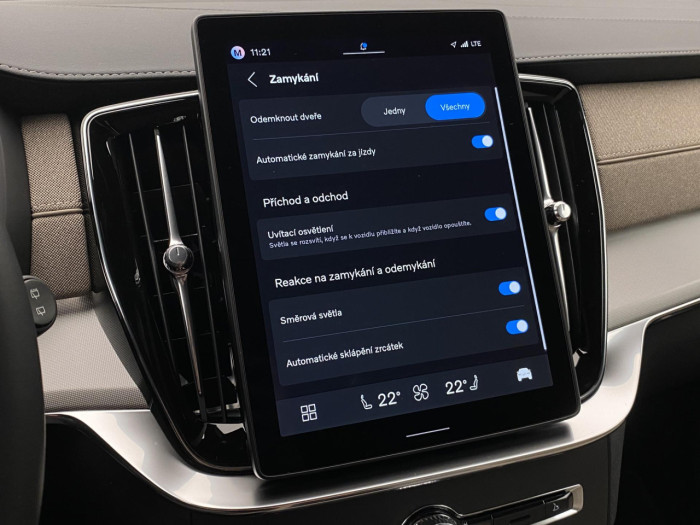 Volvo XC90 B5 AWD AUT CORE 7míst na operativní leasing